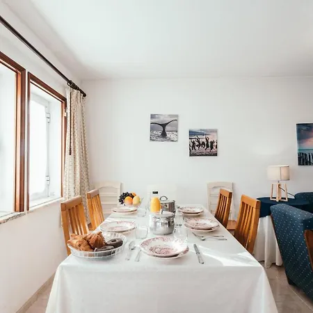 21 - Surf House Perfect Location Holiday home *