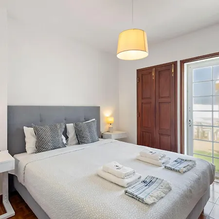 21 - Surf House Perfect Location Baleal